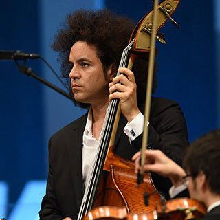 ボブ・ジェームス ＆ 東京フィルハーモニー交響楽団 “WORLD PREMIERE OF THE PIANO CONCERTO BY BOB JAMES” 指揮者 : ケヴィン・ローズ featuring スティーヴ・ガッド､ カリートス・デル・プエルト special guest 渡辺香津美