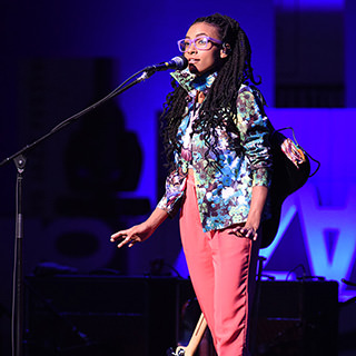 エスペランサ・ スポルディング Presents Emily's D+Evolution