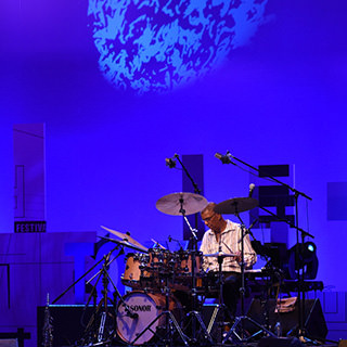 ジャック・ディジョネット・トリオ featuring ラヴィ・コルトレーン ＆ マシュー・ギャリソン