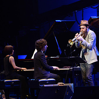 エリ・デジブリ・カルテット featuring アヴィシャイ・コーエン 	with Special Guest 山中千尋