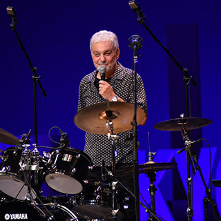 スティーヴ・ガッド・バンド featuring マイケル・ランドウ､ ラリー・ゴールディングス､
					ジミー・ジョンソン & ウォルト・ファウラー