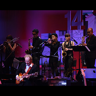 リー・リトナー Guest: TOKYO JAZZ HORNS（市原ひかり、小林香織、駒野逸美、浜崎航、宮本大路）